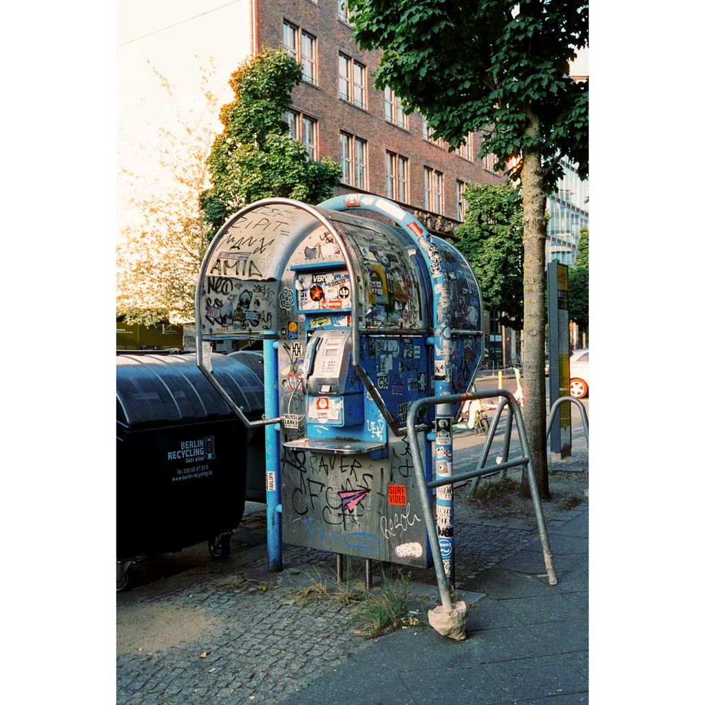 Mr. Negative 700S ISO 800 35mm 36 exp Mr. Negative 700S ISO 800 35mm 36 exp