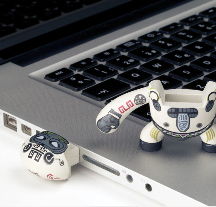 Urban Maniacs - 4GB USB Azztec Urban Maniacs - 4GB USB Azztec