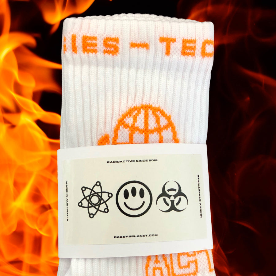 Radio Active Technologies Crew Socks (white/orange) Radio Active Technologies Crew Socks (white/orange)