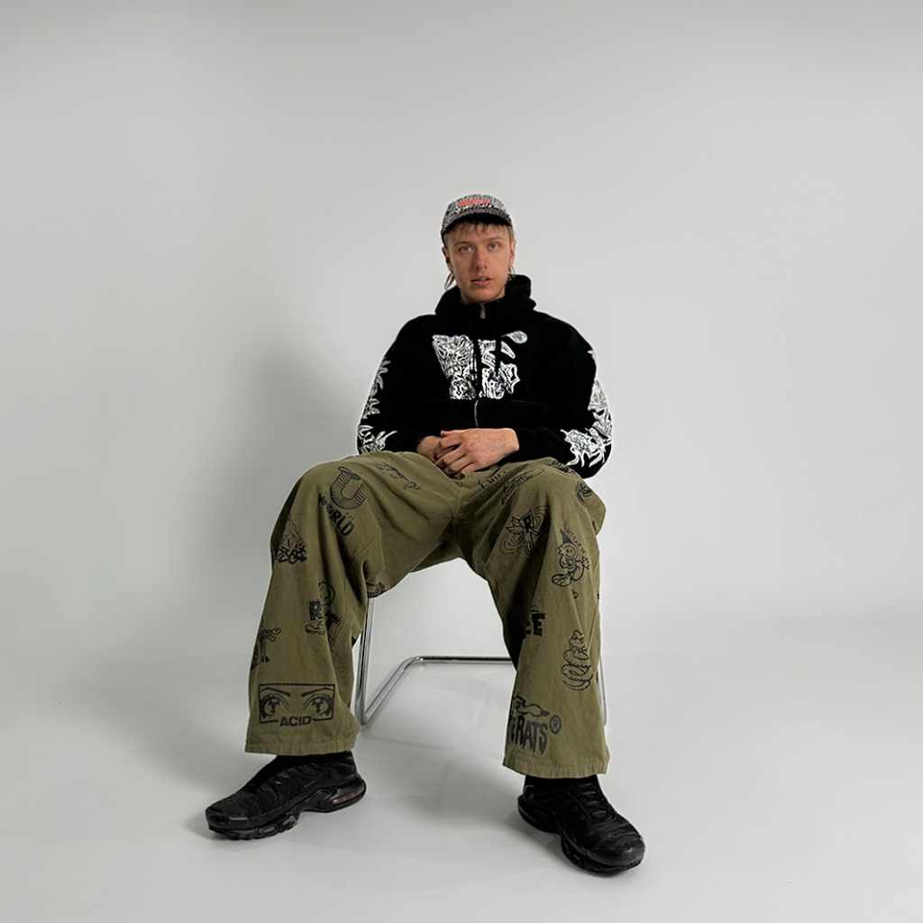 Rarewear Canvas Pant - Moss